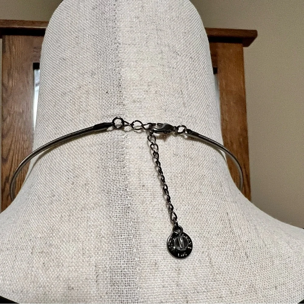 Liz Claiborne Choker Necklace & Matching Earrings ✨👌 - Picture 5 of 7